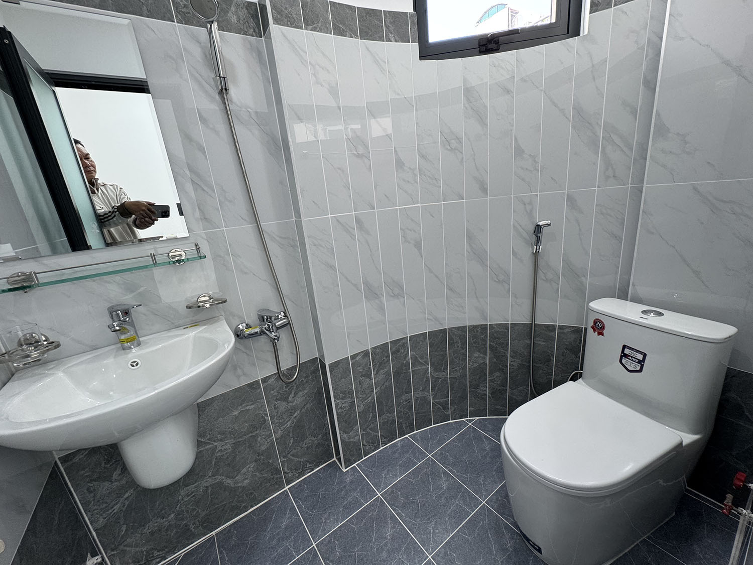 Siêu phẩm biệt thự mini góc 2 mặt tiền, 3 lầu, xây mới 100%, hẻm đẹp khu cao cấp Lê Văn Sỹ, Quận 3